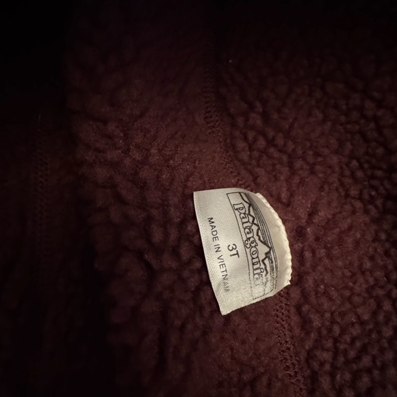 Patagonia Toddler Tribbles reversible 3T- note resell because of fragrance - Picture 5 of 7